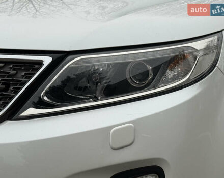 Білий Кіа Соренто, об'ємом двигуна 2.2 л та пробігом 175 тис. км за 17750 $, фото 17 на Automoto.ua