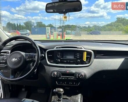 Белый Киа Соренто, объемом двигателя 3.3 л и пробегом 143 тыс. км за 15900 $, фото 10 на Automoto.ua
