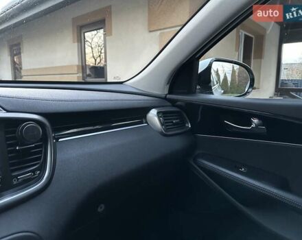 Белый Киа Соренто, объемом двигателя 2.2 л и пробегом 225 тыс. км за 19191 $, фото 124 на Automoto.ua