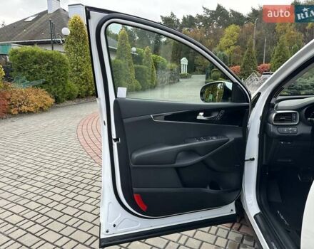 Кіа Соренто 2015 у Луцьку на Automoto.ua Білий Кіа Соренто, об'ємом двигуна 2.2 л та пробігом 150 тис. км за 23500 $, фото 53 на Automoto.ua