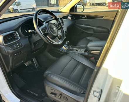 Белый Киа Соренто, объемом двигателя 2.2 л и пробегом 198 тыс. км за 21999 $, фото 26 на Automoto.ua