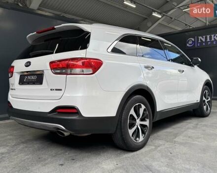 Білий Кіа Соренто, об'ємом двигуна 2 л та пробігом 239 тис. км за 12500 $, фото 16 на Automoto.ua