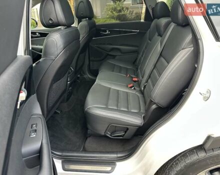 Кіа Соренто 2015 у Луцьку на Automoto.ua Білий Кіа Соренто, об'ємом двигуна 2.2 л та пробігом 150 тис. км за 23500 $, фото 57 на Automoto.ua