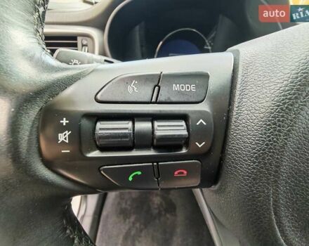 Киа Соренто 2015 в Могилев-Подольском на Automoto.ua Белый Киа Соренто, объемом двигателя 2.2 л и пробегом 214 тыс. км за 19300 $, фото 29 на Automoto.ua