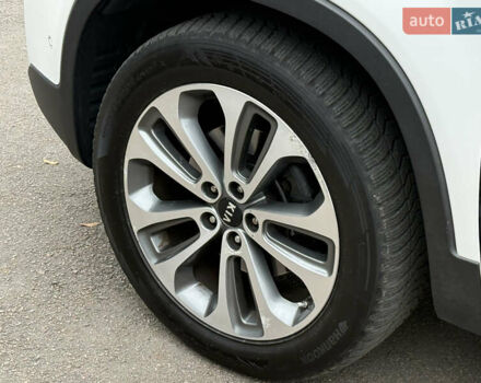 Білий Кіа Соренто, об'ємом двигуна 2.2 л та пробігом 175 тис. км за 16999 $, фото 21 на Automoto.ua