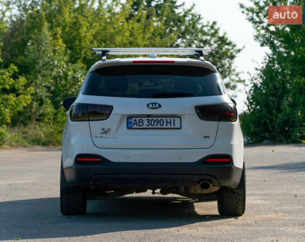 Белый Киа Соренто, объемом двигателя 2.36 л и пробегом 96 тыс. км за 16500 $, фото 2 на Automoto.ua