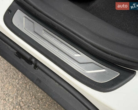 Білий Кіа Соренто, об'ємом двигуна 2.2 л та пробігом 175 тис. км за 17750 $, фото 44 на Automoto.ua