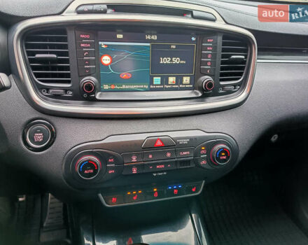 Білий Кіа Соренто, об'ємом двигуна 0 л та пробігом 220 тис. км за 19499 $, фото 28 на Automoto.ua