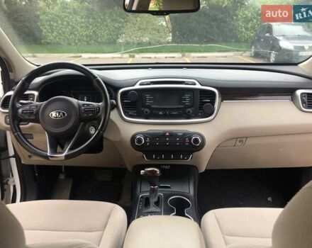 Белый Киа Соренто, объемом двигателя 3.3 л и пробегом 99 тыс. км за 15500 $, фото 5 на Automoto.ua