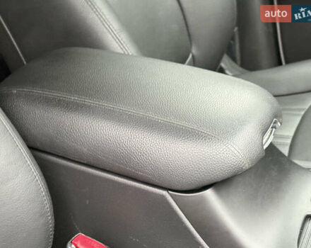 Білий Кіа Соренто, об'ємом двигуна 2.2 л та пробігом 175 тис. км за 16999 $, фото 63 на Automoto.ua