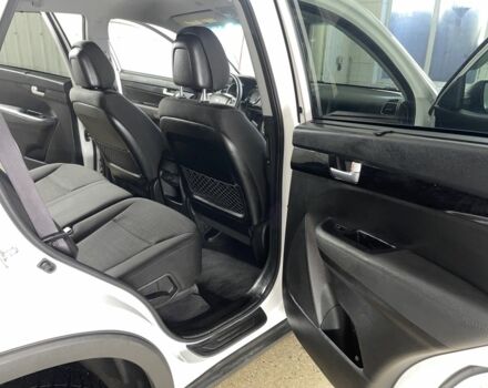 Белый Киа Соренто, объемом двигателя 2.4 л и пробегом 220 тыс. км за 13900 $, фото 10 на Automoto.ua