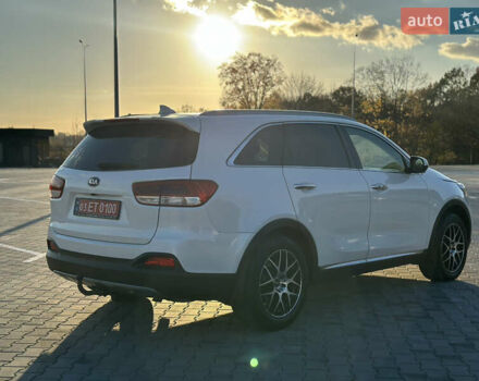 Белый Киа Соренто, объемом двигателя 2.2 л и пробегом 198 тыс. км за 21999 $, фото 4 на Automoto.ua