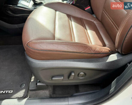 Киа Соренто 2015 в Львове на Automoto.ua Белый Киа Соренто, объемом двигателя 2 л и пробегом 164 тыс. км за 19100 $, фото 15 на Automoto.ua