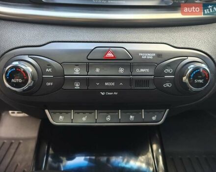 Белый Киа Соренто, объемом двигателя 2 л и пробегом 106 тыс. км за 19000 $, фото 34 на Automoto.ua