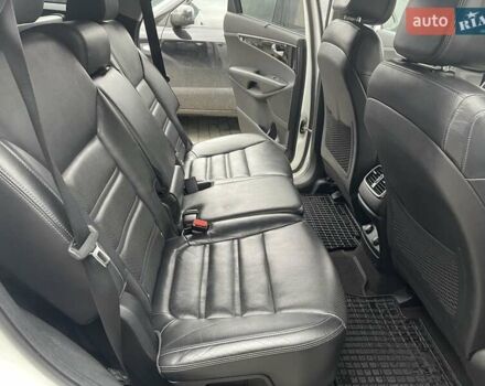 Белый Киа Соренто, объемом двигателя 2.2 л и пробегом 89 тыс. км за 22000 $, фото 11 на Automoto.ua