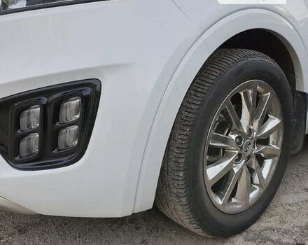 Белый Киа Соренто, объемом двигателя 3.34 л и пробегом 170 тыс. км за 15900 $, фото 6 на Automoto.ua