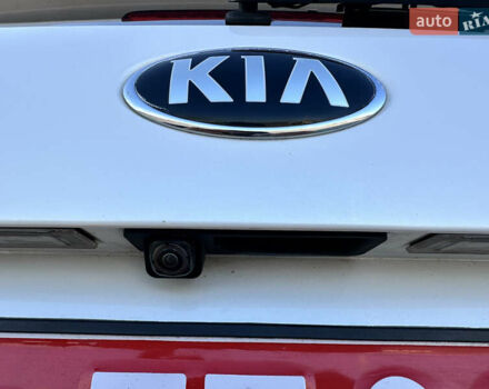 Белый Киа Соренто, объемом двигателя 2.2 л и пробегом 198 тыс. км за 21999 $, фото 19 на Automoto.ua