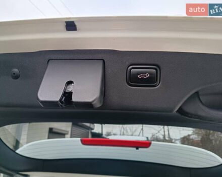 Білий Кіа Соренто, об'ємом двигуна 0 л та пробігом 220 тис. км за 19499 $, фото 23 на Automoto.ua