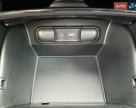 Кіа Соренто 2015 у Луцьку на Automoto.ua Білий Кіа Соренто, об'ємом двигуна 2.2 л та пробігом 150 тис. км за 23500 $, фото 43 на Automoto.ua