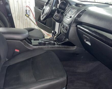 Белый Киа Соренто, объемом двигателя 2.4 л и пробегом 220 тыс. км за 13900 $, фото 9 на Automoto.ua