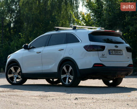 Белый Киа Соренто, объемом двигателя 2.36 л и пробегом 96 тыс. км за 16500 $, фото 3 на Automoto.ua