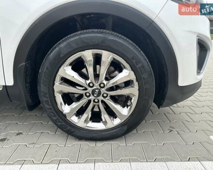 Белый Киа Соренто, объемом двигателя 2 л и пробегом 220 тыс. км за 18700 $, фото 13 на Automoto.ua