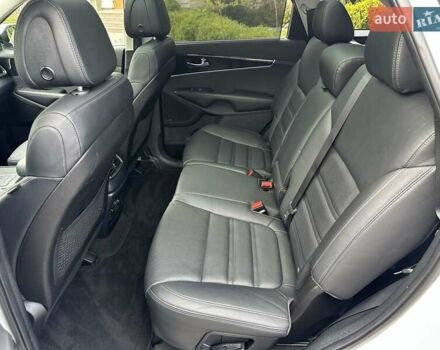 Кіа Соренто 2015 у Луцьку на Automoto.ua Білий Кіа Соренто, об'ємом двигуна 2.2 л та пробігом 150 тис. км за 23500 $, фото 58 на Automoto.ua