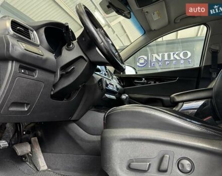 Білий Кіа Соренто, об'ємом двигуна 2 л та пробігом 239 тис. км за 12500 $, фото 25 на Automoto.ua