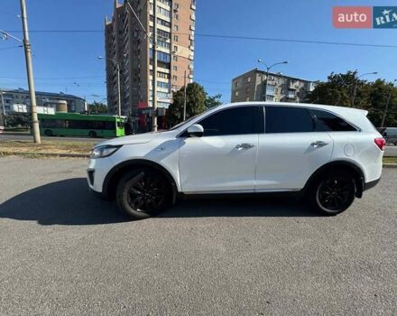 Белый Киа Соренто, объемом двигателя 2 л и пробегом 290 тыс. км за 18000 $, фото 6 на Automoto.ua