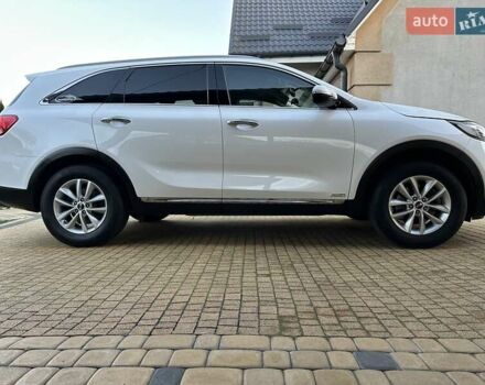 Белый Киа Соренто, объемом двигателя 2.2 л и пробегом 225 тыс. км за 19191 $, фото 13 на Automoto.ua