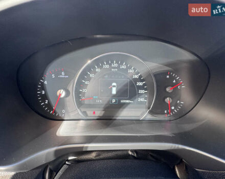 Белый Киа Соренто, объемом двигателя 2.2 л и пробегом 122 тыс. км за 21900 $, фото 6 на Automoto.ua