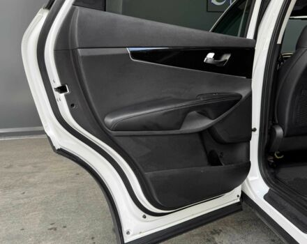 Белый Киа Соренто, объемом двигателя 2 л и пробегом 239 тыс. км за 12000 $, фото 22 на Automoto.ua