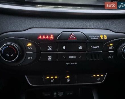 Белый Киа Соренто, объемом двигателя 2.2 л и пробегом 225 тыс. км за 19191 $, фото 119 на Automoto.ua