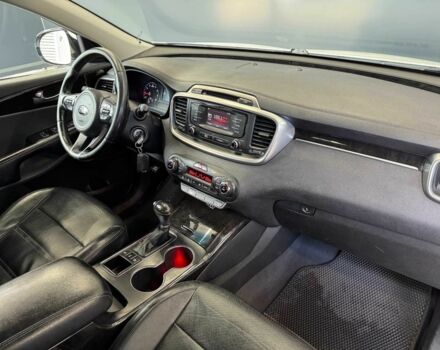 Белый Киа Соренто, объемом двигателя 2 л и пробегом 239 тыс. км за 12000 $, фото 16 на Automoto.ua