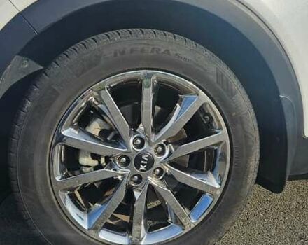 Білий Кіа Соренто, об'ємом двигуна 2.2 л та пробігом 216 тис. км за 19450 $, фото 17 на Automoto.ua