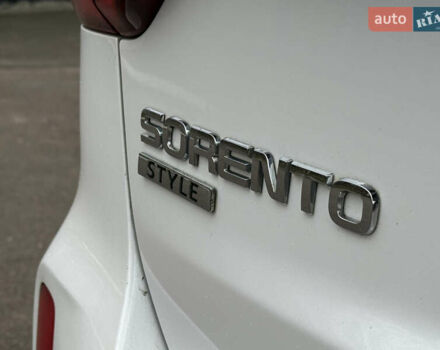 Білий Кіа Соренто, об'ємом двигуна 2.2 л та пробігом 175 тис. км за 16999 $, фото 31 на Automoto.ua