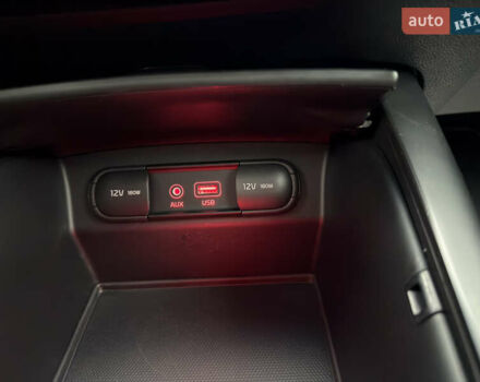 Білий Кіа Соренто, об'ємом двигуна 2.2 л та пробігом 135 тис. км за 24000 $, фото 63 на Automoto.ua