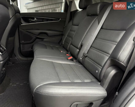 Білий Кіа Соренто, об'ємом двигуна 2.2 л та пробігом 135 тис. км за 24000 $, фото 52 на Automoto.ua