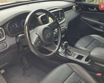 Киа Соренто 2015 в Киеве на Automoto.ua Белый Киа Соренто, объемом двигателя 2 л и пробегом 179 тыс. км за 21900 $, фото 14 на Automoto.ua