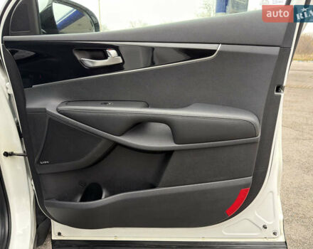 Білий Кіа Соренто, об'ємом двигуна 2.2 л та пробігом 135 тис. км за 24000 $, фото 35 на Automoto.ua