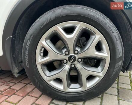 Кіа Соренто 2015 у Луцьку на Automoto.ua Білий Кіа Соренто, об'ємом двигуна 2.2 л та пробігом 150 тис. км за 23500 $, фото 109 на Automoto.ua