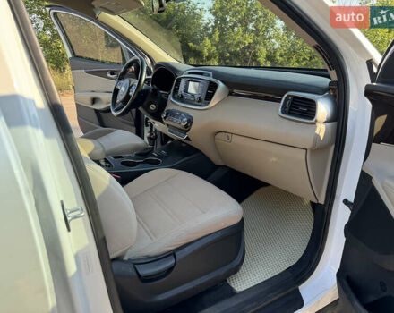 Белый Киа Соренто, объемом двигателя 2.36 л и пробегом 96 тыс. км за 16500 $, фото 13 на Automoto.ua