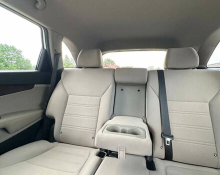 Белый Киа Соренто, объемом двигателя 2.4 л и пробегом 168 тыс. км за 12700 $, фото 7 на Automoto.ua