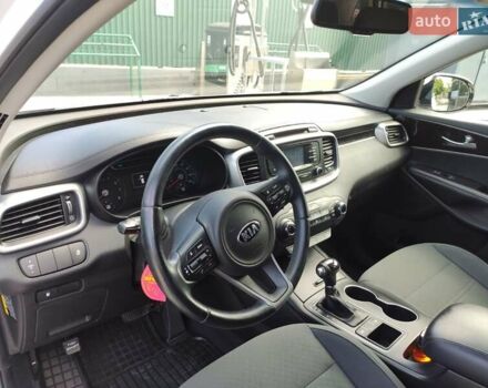 Киа Соренто 2015 в Черновцах на Automoto.ua Белый Киа Соренто, объемом двигателя 2.4 л и пробегом 64 тыс. км за 17500 $, фото 12 на Automoto.ua