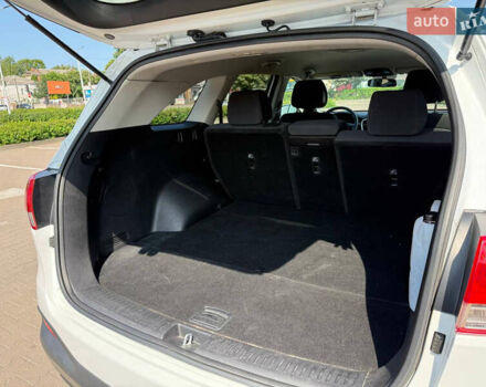 Белый Киа Соренто, объемом двигателя 2.35 л и пробегом 160 тыс. км за 14200 $, фото 11 на Automoto.ua