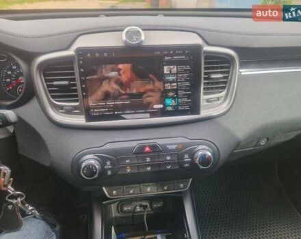 Білий Кіа Соренто, об'ємом двигуна 3.34 л та пробігом 236 тис. км за 14999 $, фото 4 на Automoto.ua