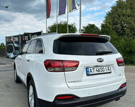 Белый Киа Соренто, объемом двигателя 2.4 л и пробегом 168 тыс. км за 12700 $, фото 17 на Automoto.ua
