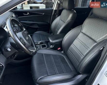 Белый Киа Соренто, объемом двигателя 2.2 л и пробегом 225 тыс. км за 19191 $, фото 98 на Automoto.ua