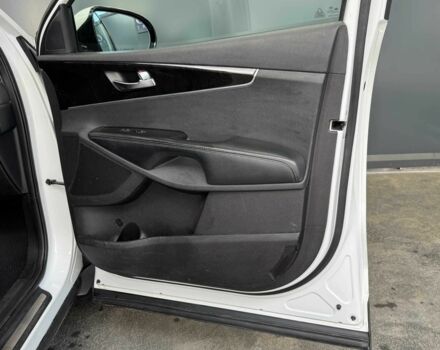 Белый Киа Соренто, объемом двигателя 2 л и пробегом 239 тыс. км за 12000 $, фото 21 на Automoto.ua