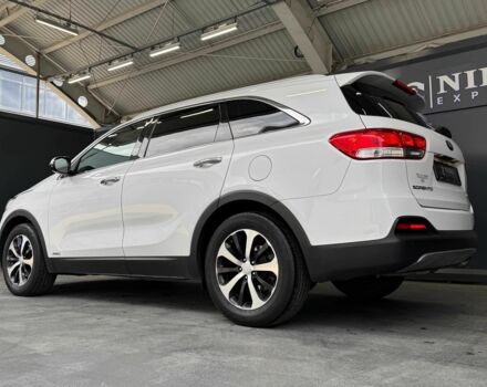 Белый Киа Соренто, объемом двигателя 2 л и пробегом 239 тыс. км за 12000 $, фото 4 на Automoto.ua